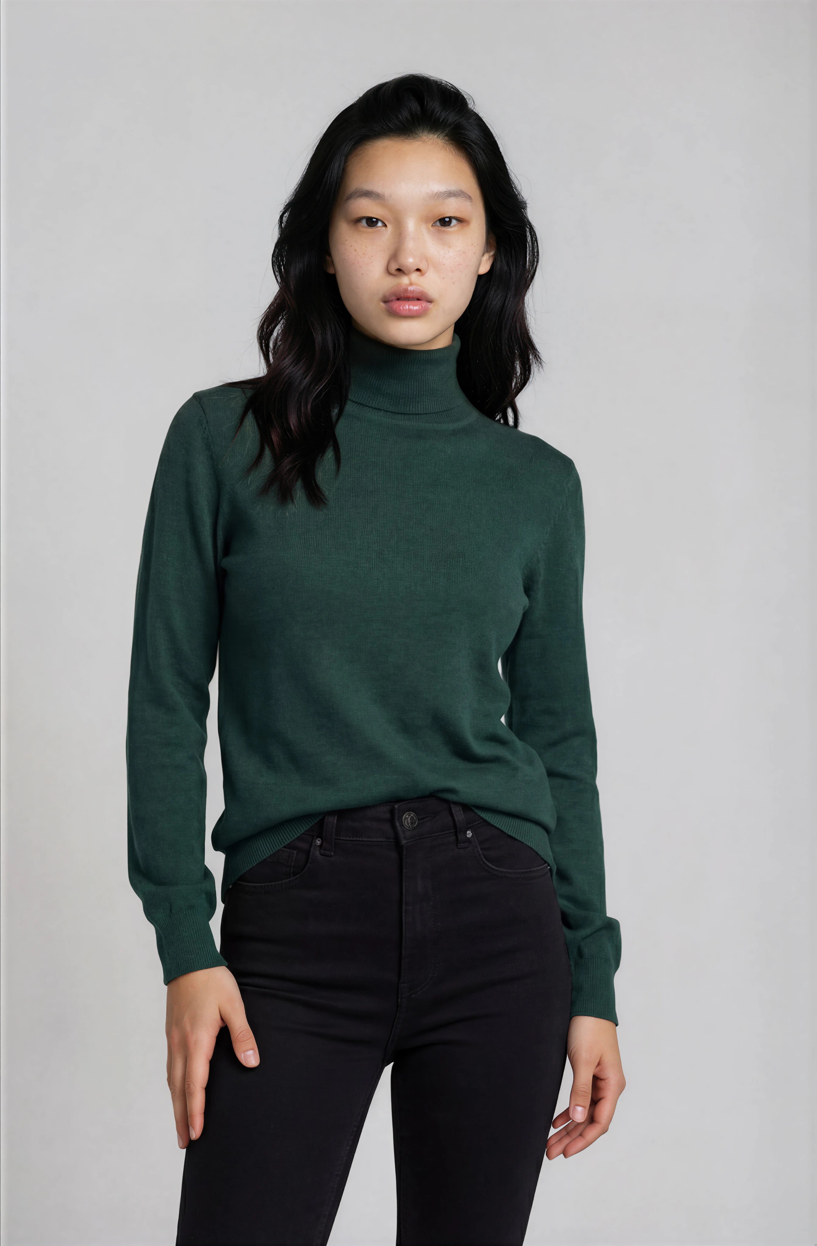 Women’s Extra-Fine Merino Wool Roll Neck Sweater — Forest Green