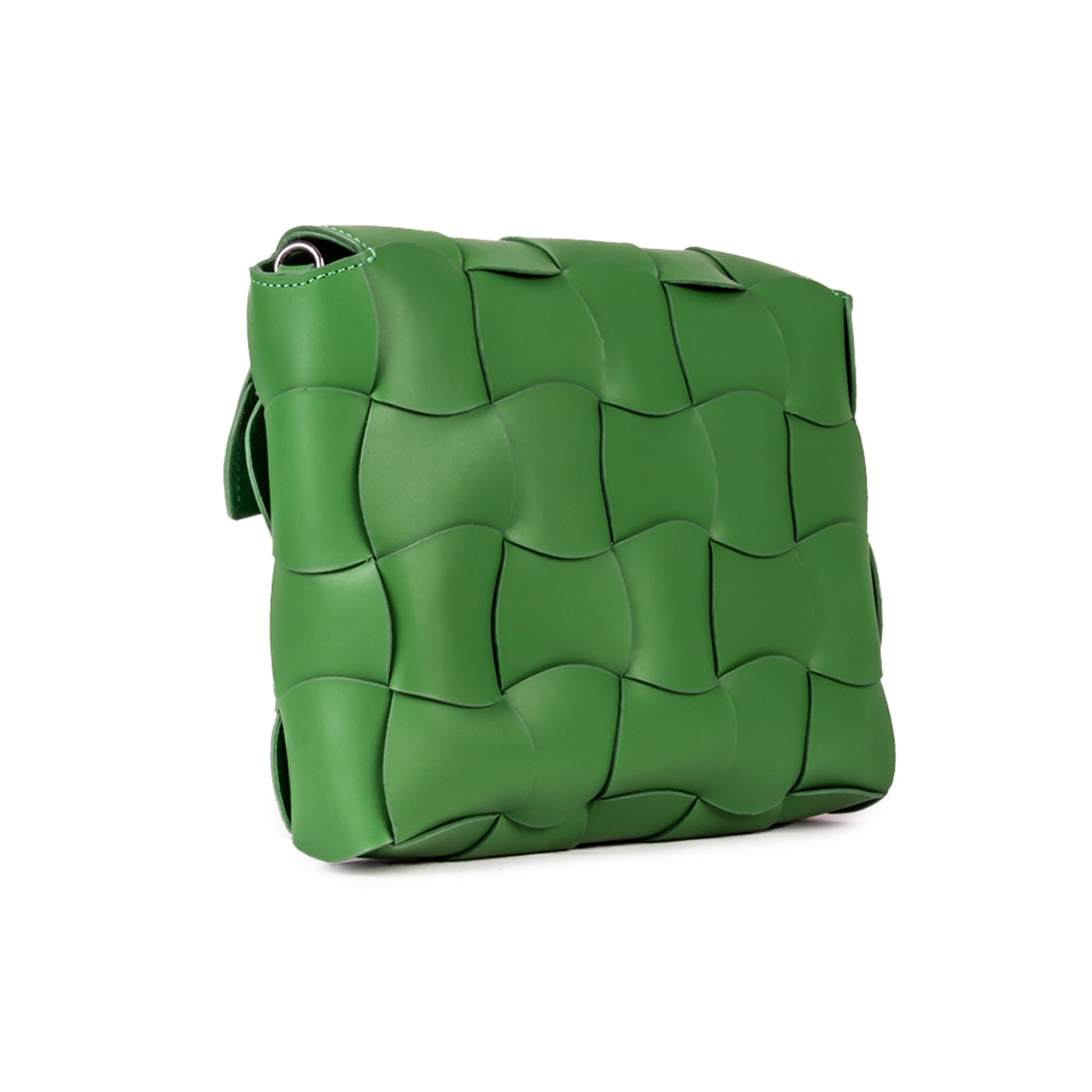Wave Bag in Garden