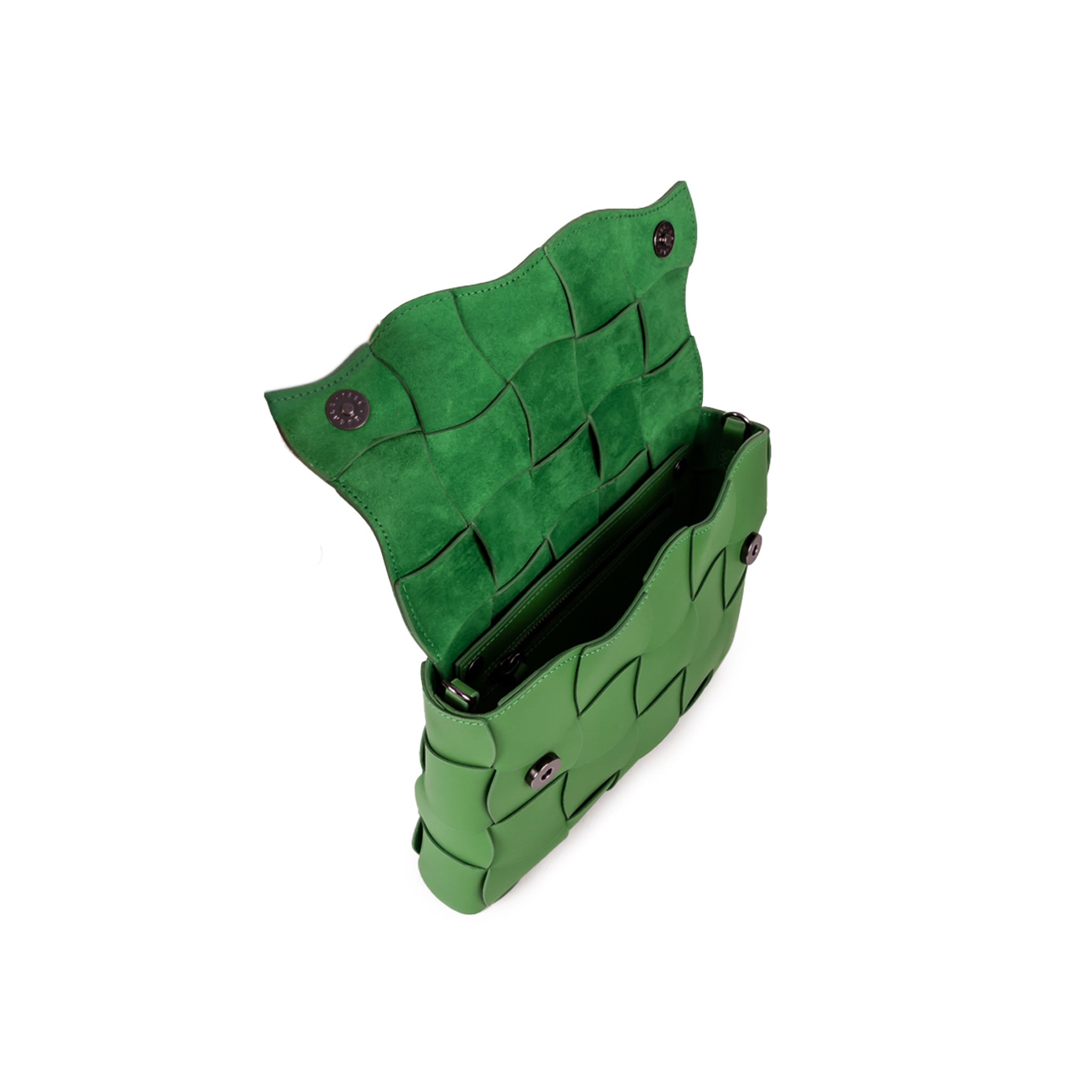 Wave Bag in Garden